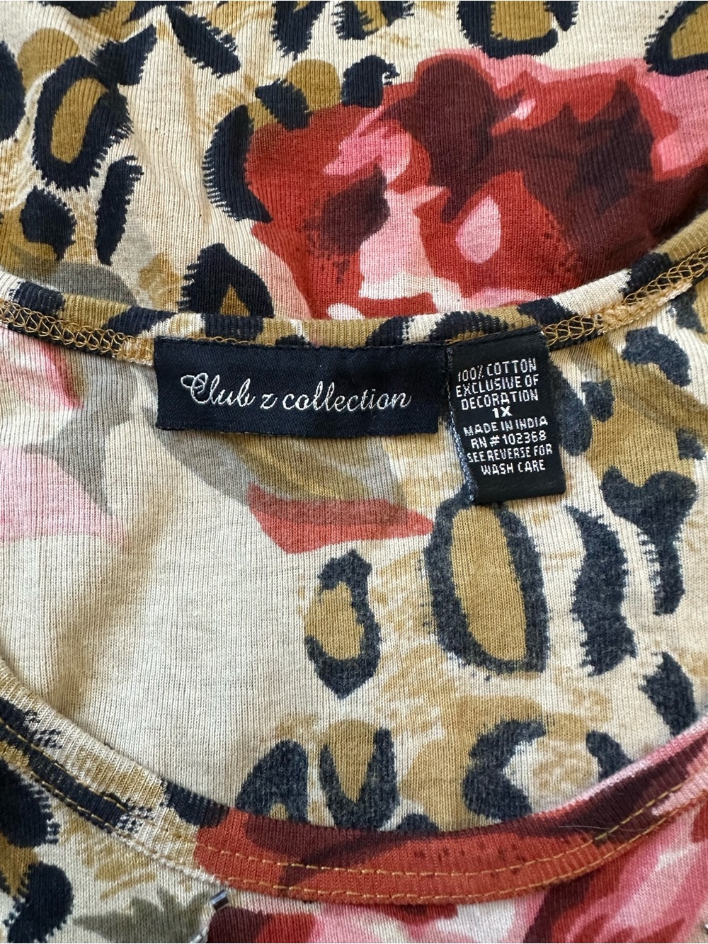 Club Z Collection Size 1X Animal Print Floral Top Sequin Beaded Boho Maximalist - Picture 3 of 5